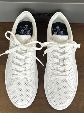G/FORE WOMENS DURF PERFORATED LEATHER GOLF SHOE SNOW WHITE SZ 9.5 NEW